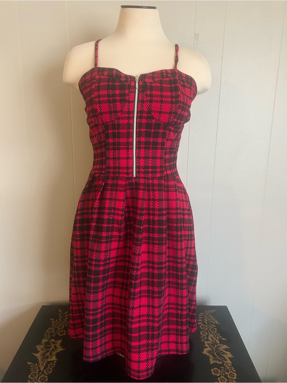Cool red plaid dress from Hot Topic size medium